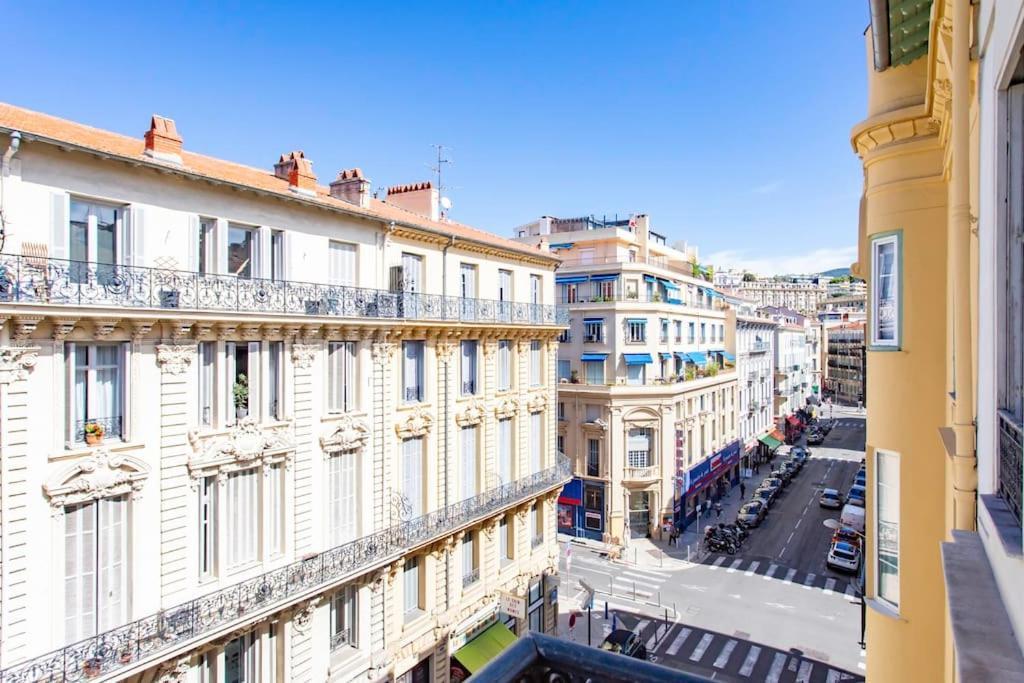 #57 Notre Dame Balcony & Ac Nizza